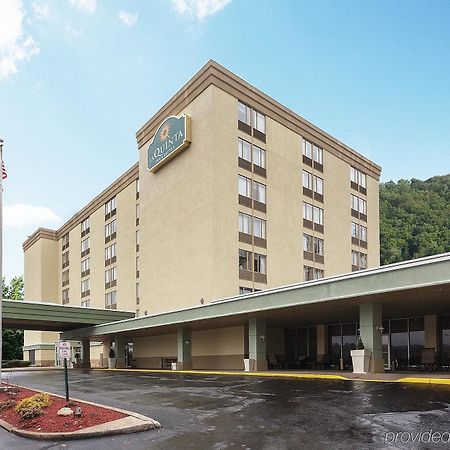 La Quinta Inn & Suites Pittsburgh North McCandless Township Esterno foto