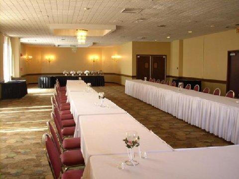La Quinta Inn & Suites Pittsburgh North McCandless Township Esterno foto
