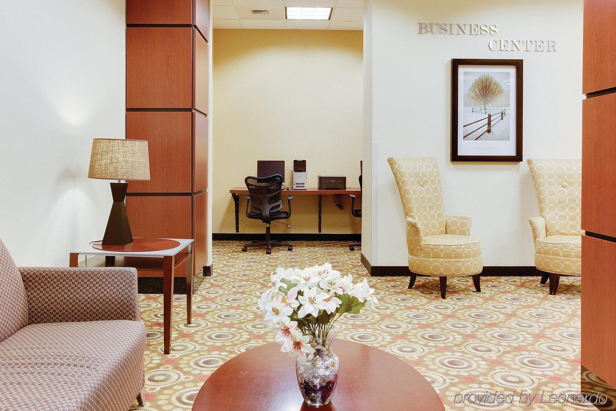 La Quinta Inn & Suites Pittsburgh North McCandless Township Esterno foto