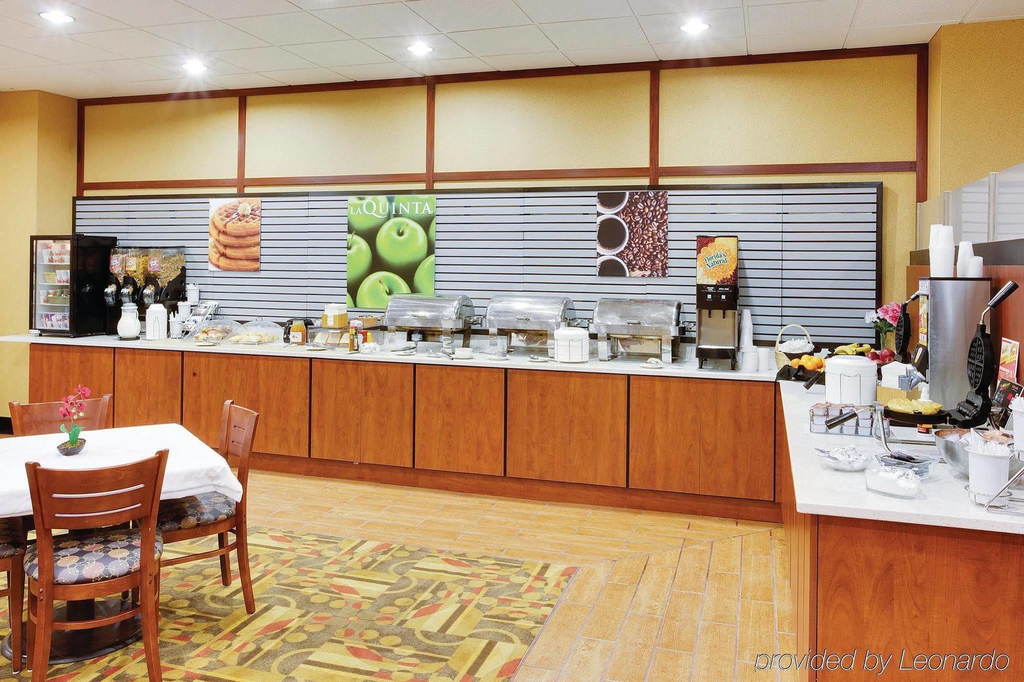 La Quinta Inn & Suites Pittsburgh North McCandless Township Esterno foto